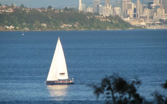 Skiff Point Guest House