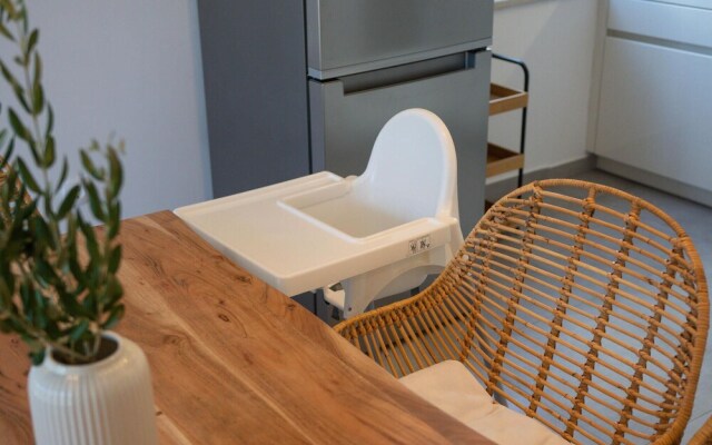 Beautiful Home in Zrnovnica With Wifi and 3 Bedrooms