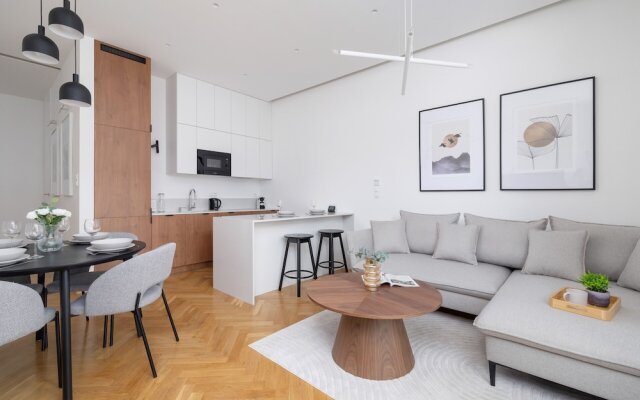 Słowackiego Elegant Apartment by Renters