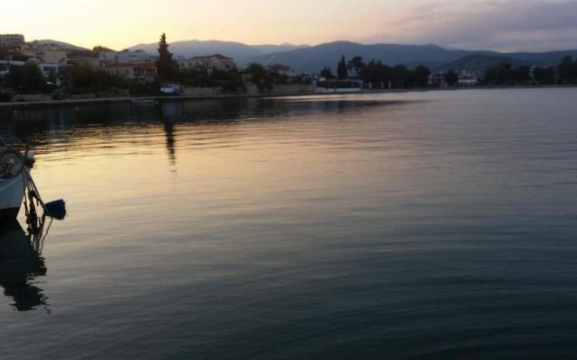 Seafront apartment in Kiveri, near Nafplion.