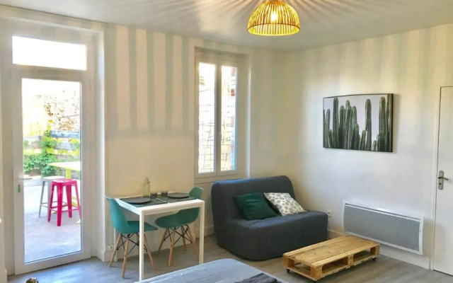 Studio Terrasse Proche Centre Maison Annees 30