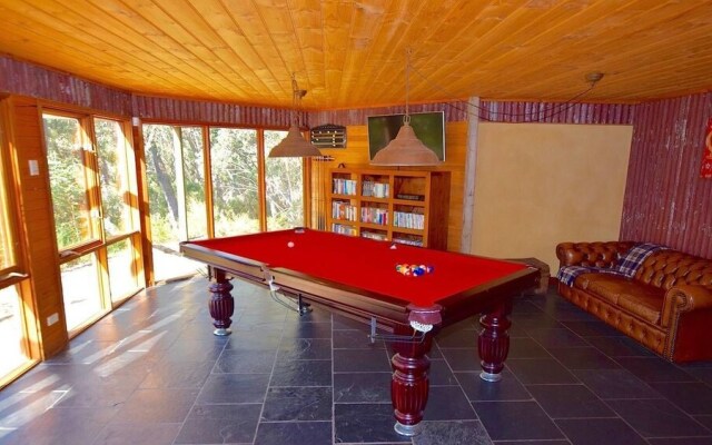 The Last Straw - Luxury Straw Bale House