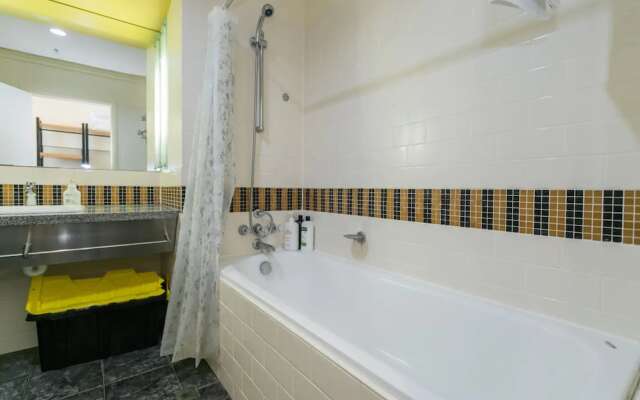 Studio Apt Hotel Pool, Gym, Wifi