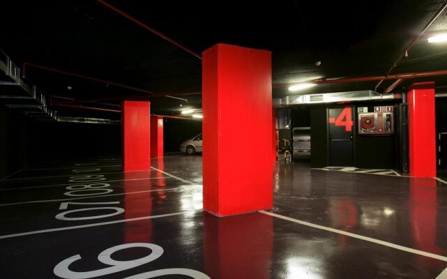 B-Hotel