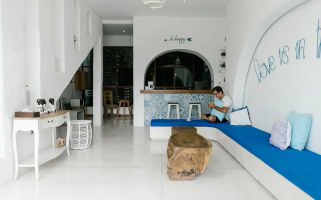 Nazeki Villa