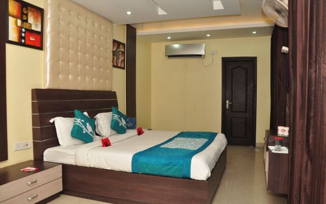 Hotel Aaditya Majha Continental by OYO Rooms