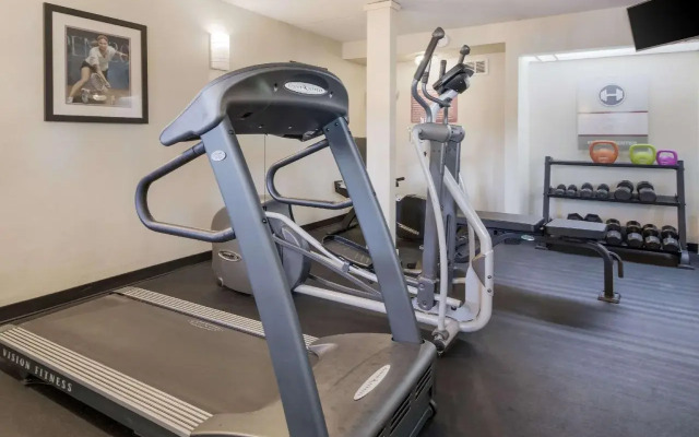 Clarion Inn Cleveland near University