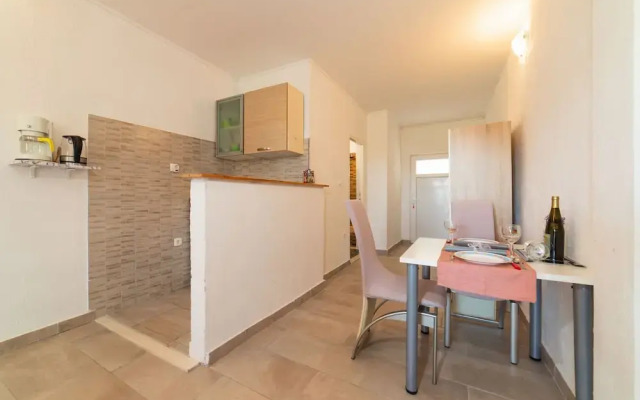 Tranquil and Stylish Apartment Kastel Novi