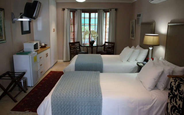 Somerset Lodge Montagau