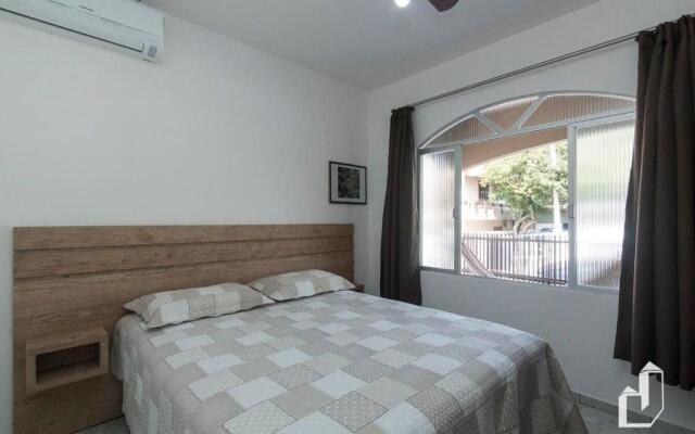 Casa com 03 dormitórios