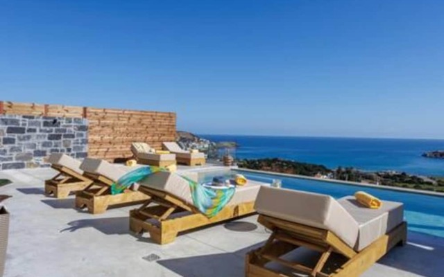 Sunny Drops Villa White by Estia
