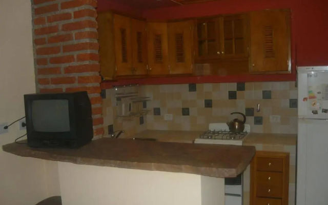 Hostería Carlos Alvear