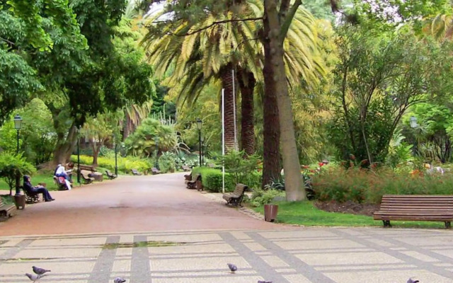 Renovated Charming Apartment, By TimeCooler