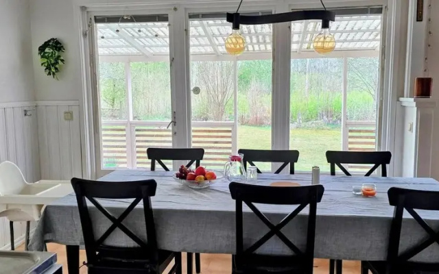 3BR Home Near Lake Vänern Covered Deck & BBQ