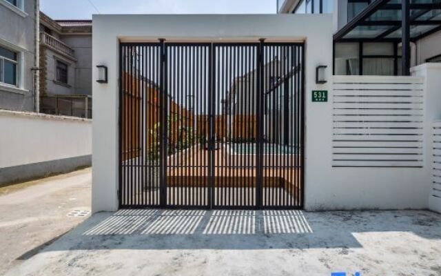 Shanghai Oak Su OAK·Parent-child Vacation·Pool Vacation Beauty Su