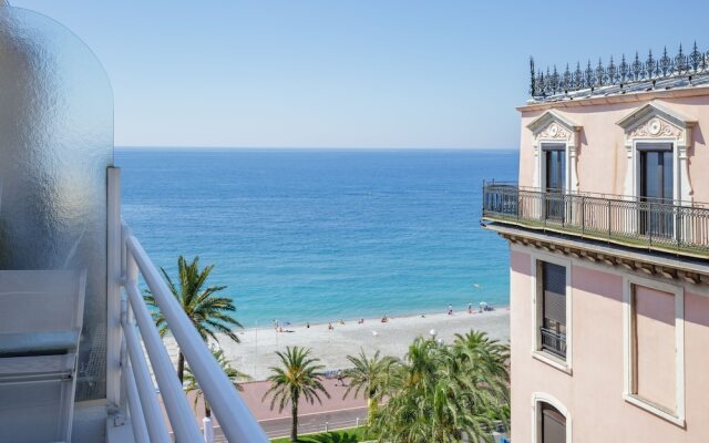 Beautiful Apartment near the sea