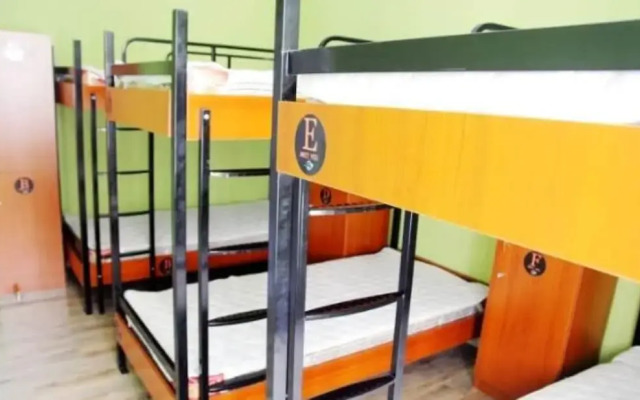 Meet int'l Youth Hostel Zhejiang Rd