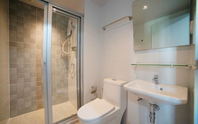 Star Sukhumvit by OYO Rooms