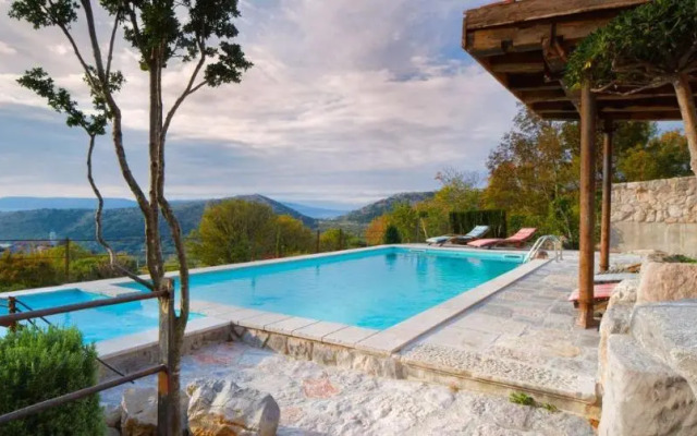 Mirabilis House