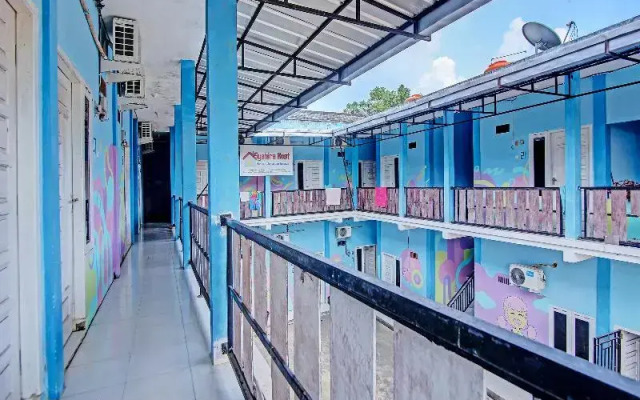 OYO 91404 Kost Syahira