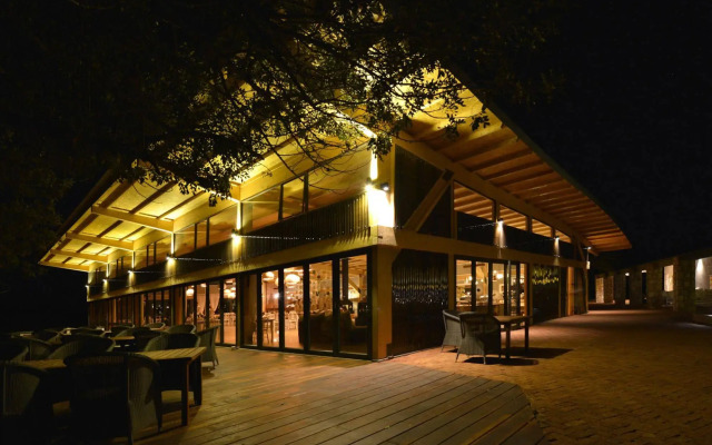 Kalahari Anib Lodge