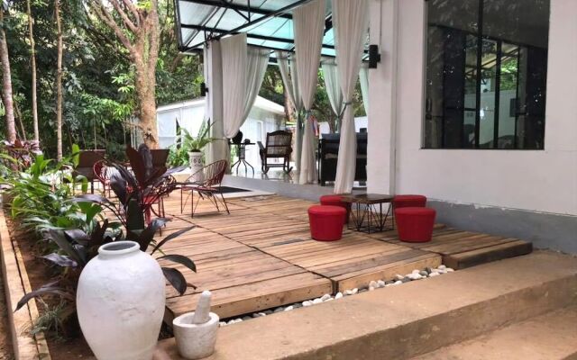 Balconahe Resto Camp