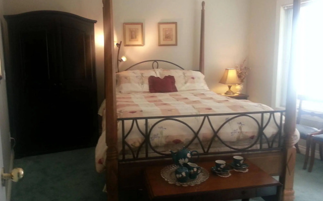By the Sea BnB Sidney BC