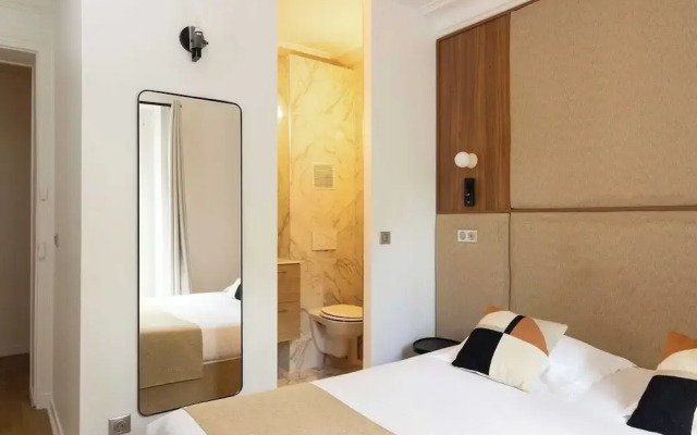 Amazing Apartment 2br/6p - Nation/voltaire