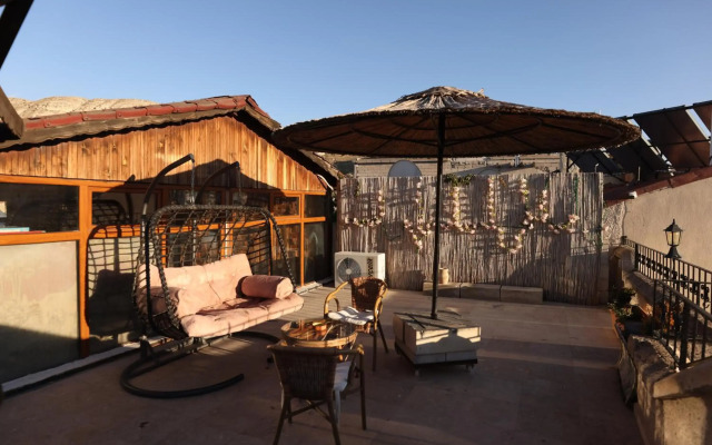 Rose Valley Hotel