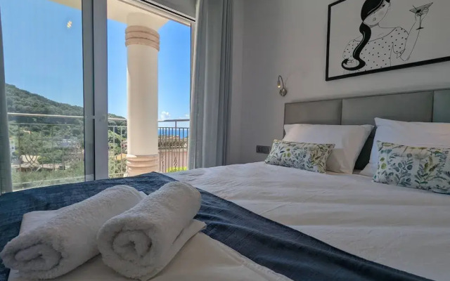 Natura Luxury Suites Parga