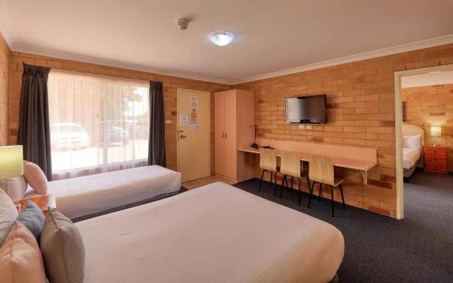 North Parkes Motel – Guest Rooms – Parkes