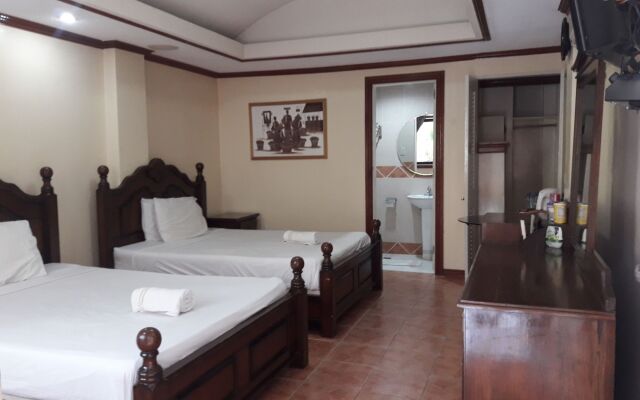Palm Tree Resort and Restaurant