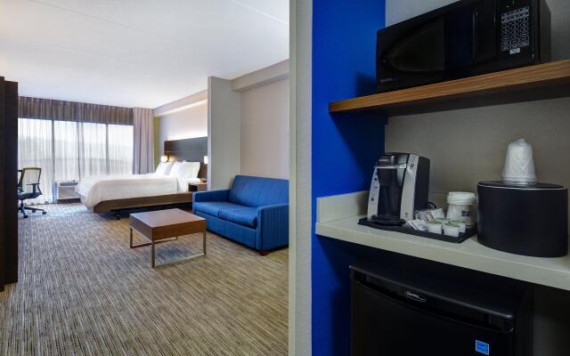 Holiday Inn Express & Suites Smyrna, an IHG Hotel