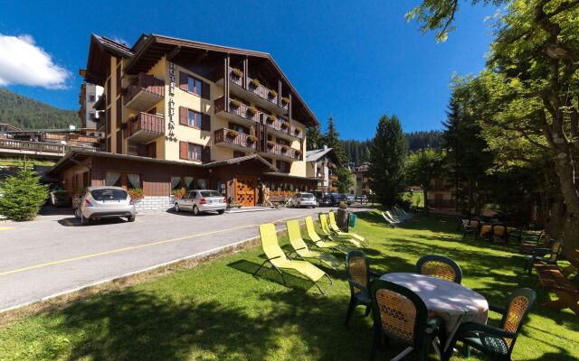 Hotel Alpina