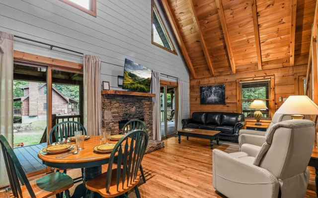 Willow Creek 2 Bedroom Cabin by RedAwning