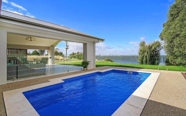 Woodbine Waters VR