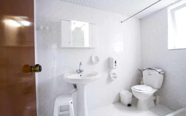 Revekka Rooms