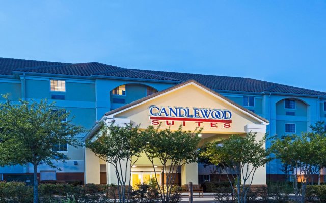 Candlewood Suites Destin-Sandestin, an IHG Hotel
