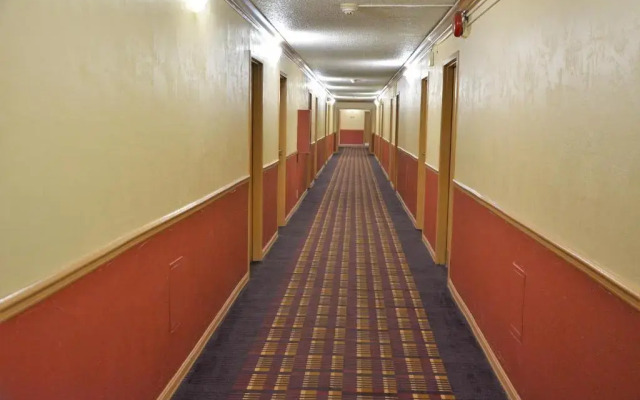 Columbus Grand Hotel & Banquet Center