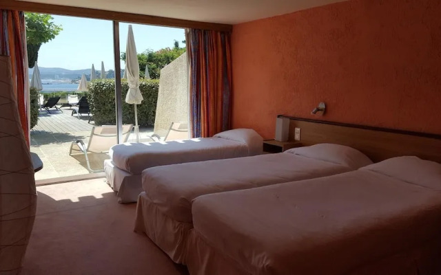 83 Hotel