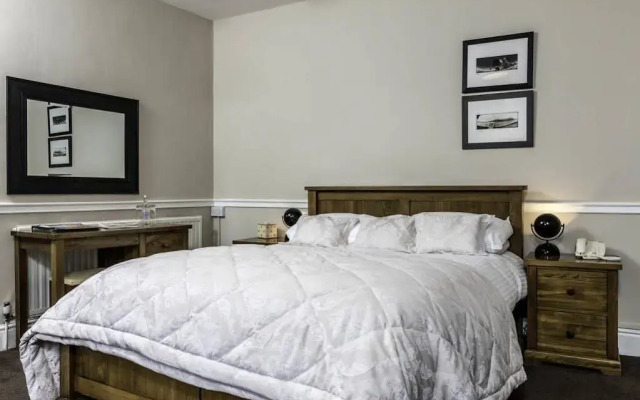 St Olaves Hotel