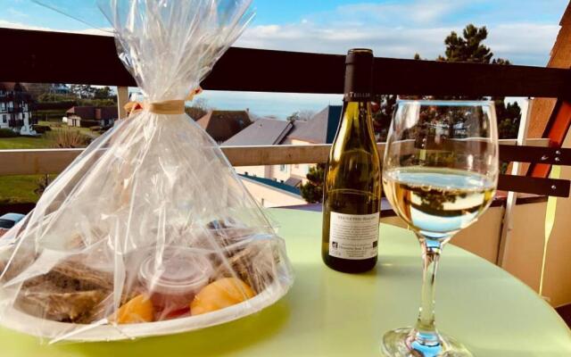 Trouville-Apt rénové-Balcon magnifique vue mer