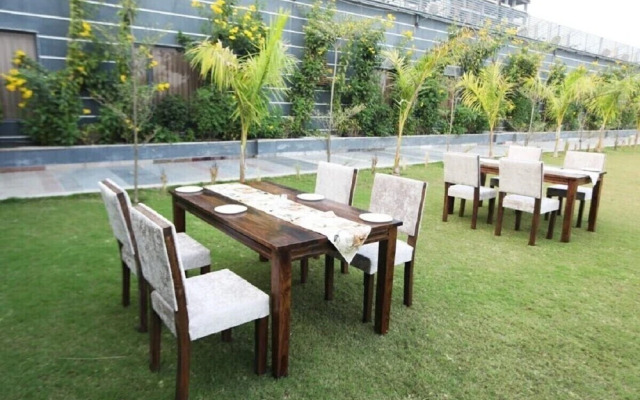 Solitaire Resort