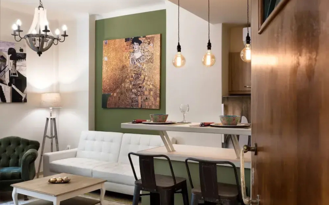Vintage Apartment in the heart of Plaka