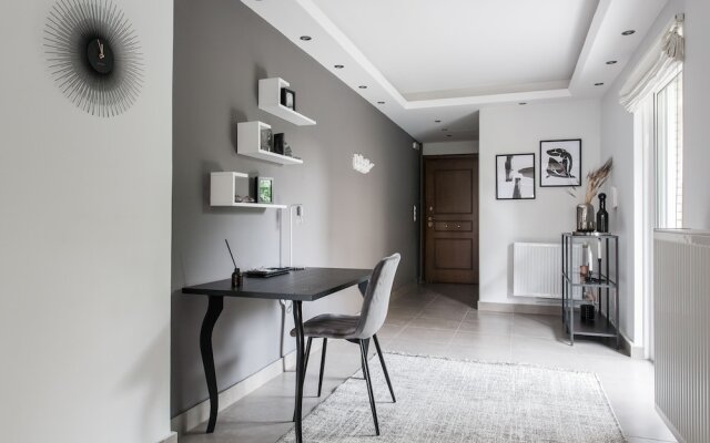 UPSTREET Modernized & Spacious 2BD Apartment in Chalandri