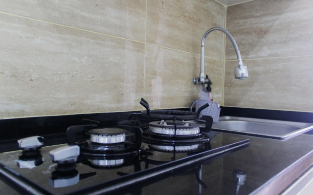 Homey and Cozy 2BR Bassura City Apartment near Mall