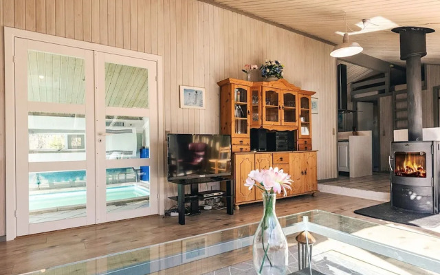 10 Person Holiday Home in Albaek