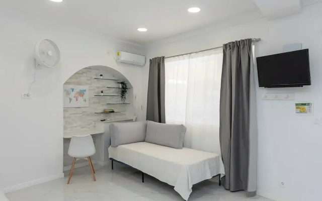 Sunny Palace Studio 3