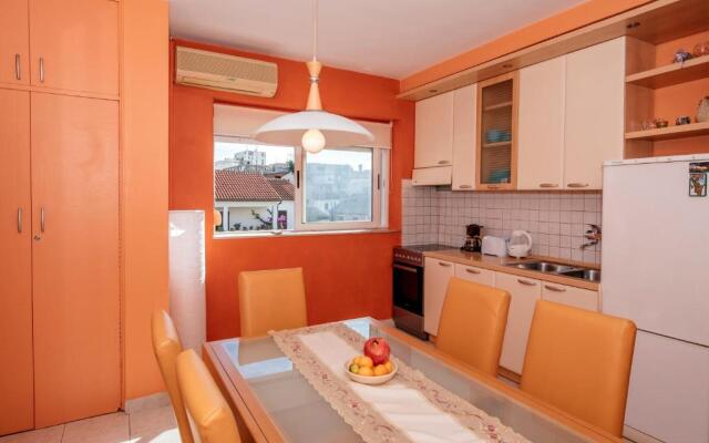 Marina Bay Apartment