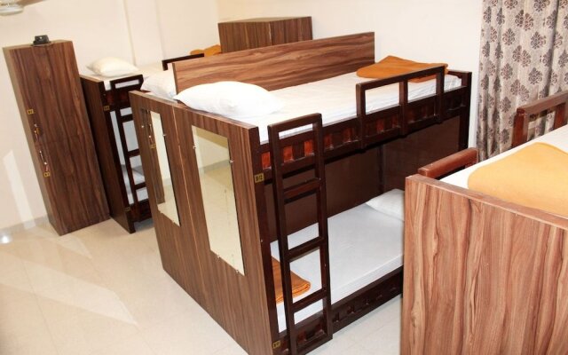 Eco Inn Dormitory - Hostel